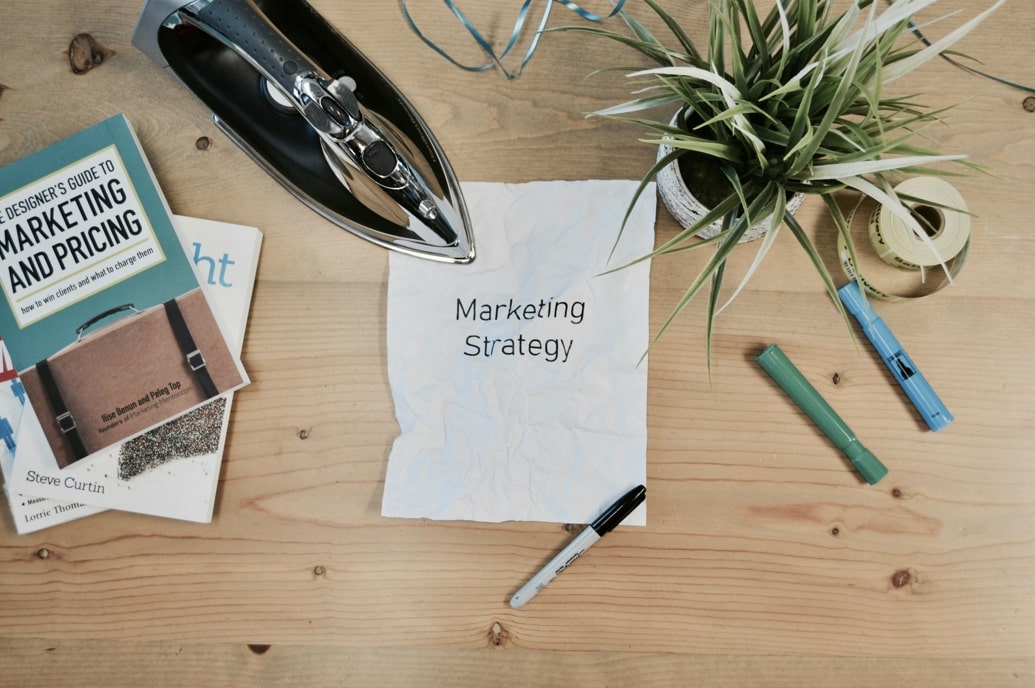 What are the difference between CRM funnels and CRM models