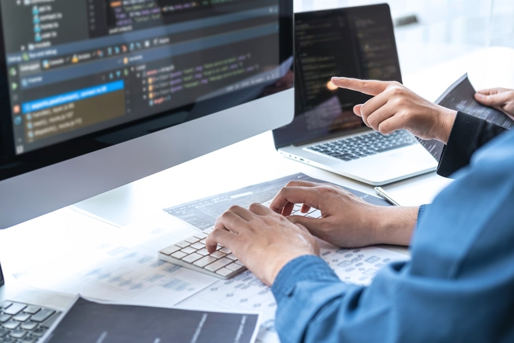 Why Bespoke Software Outperforms Off-the-Shelf Options